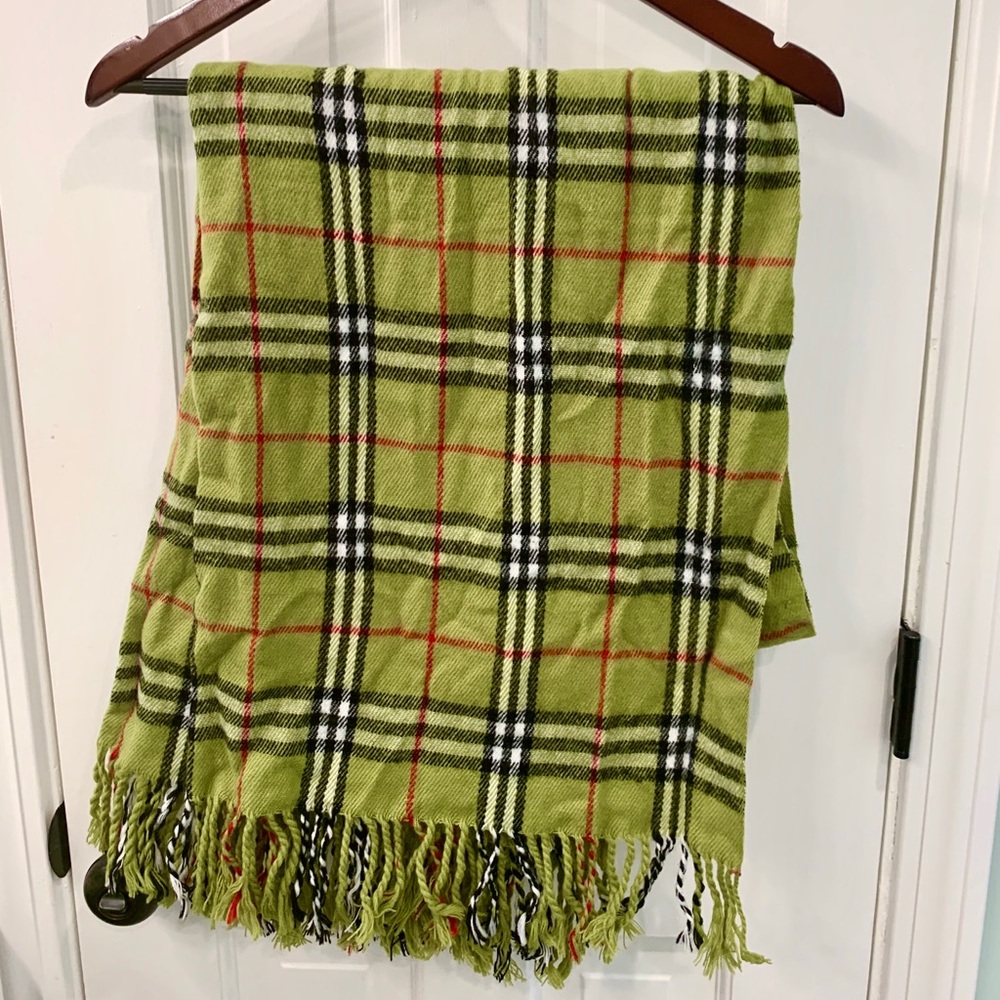 Royal Rossi Cashmere green plaid scarf/shawl